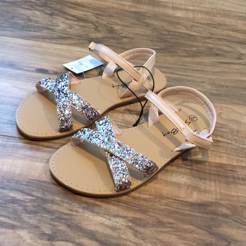 ✨ NWT Girls Glitter Sandals ✨
